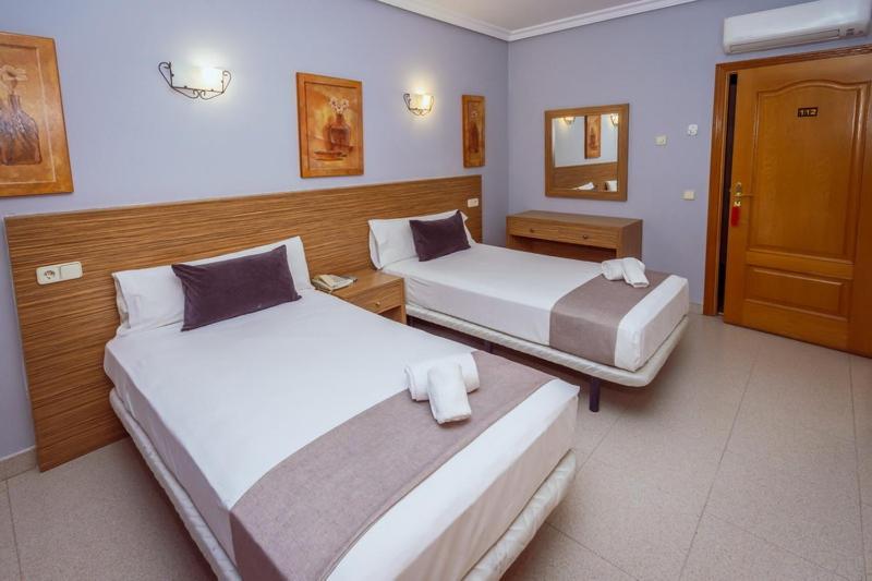 Hostal El Cruce Паракуэльос-де-Харама Экстерьер фото