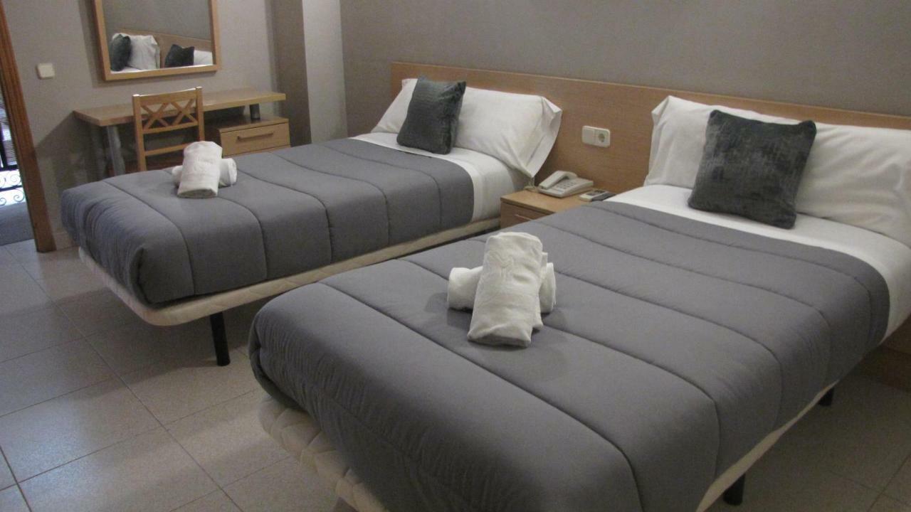 Hostal El Cruce Паракуэльос-де-Харама Экстерьер фото